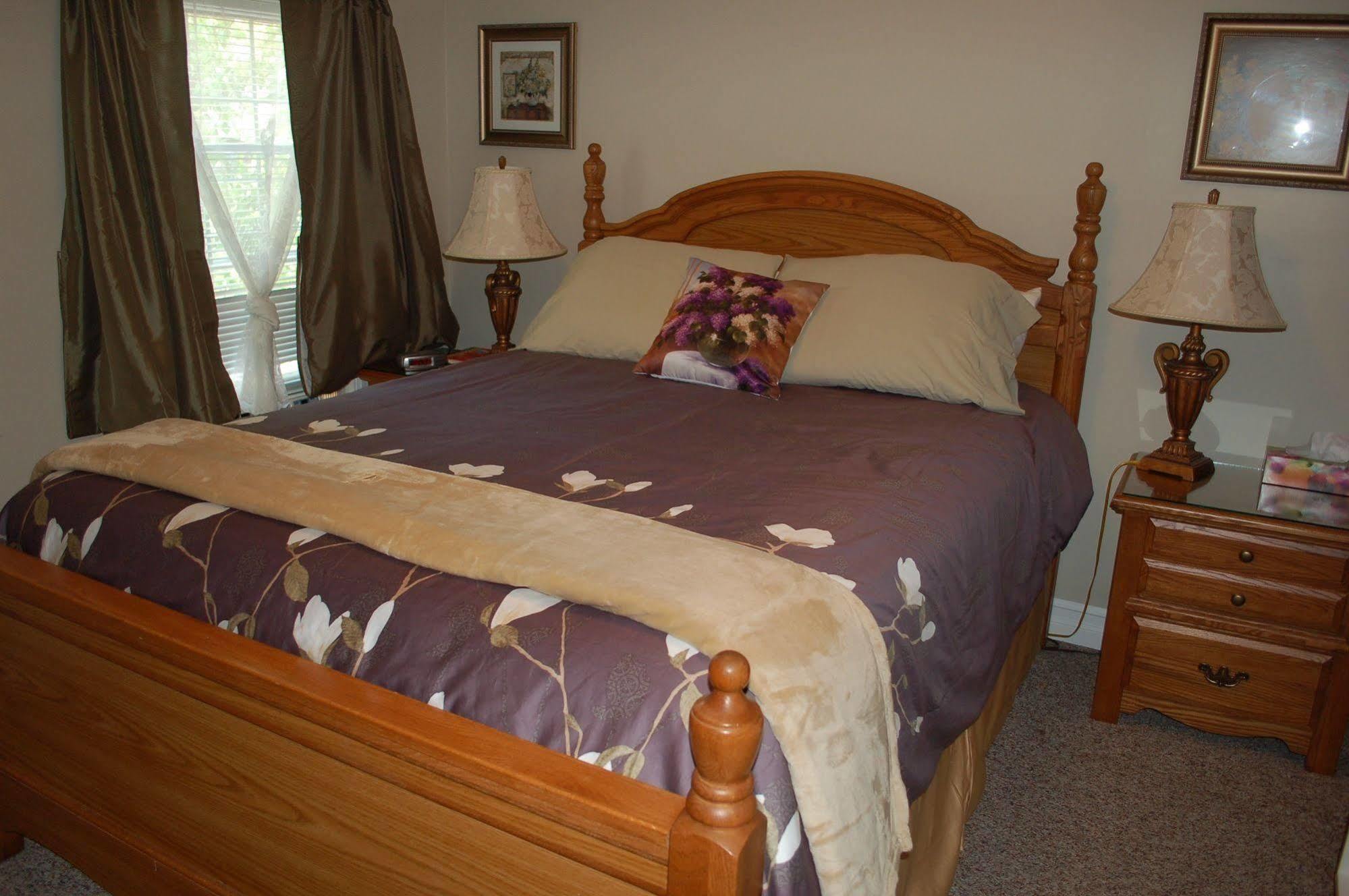 Accommodations Niagara Bed & Breakfast Eksteriør billede